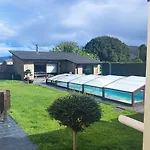 Nyaraló Casa De Invitados Con Asador Y Piscina De Uso Privado